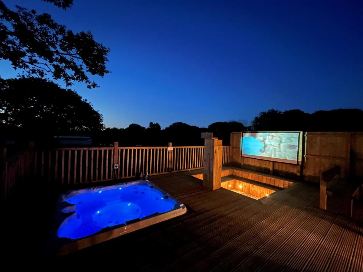 Aladdin Safari Tent United Kingdom Buitenkant foto