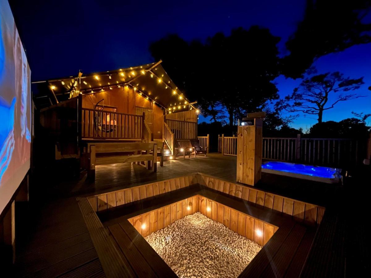 Aladdin Safari Tent United Kingdom Buitenkant foto