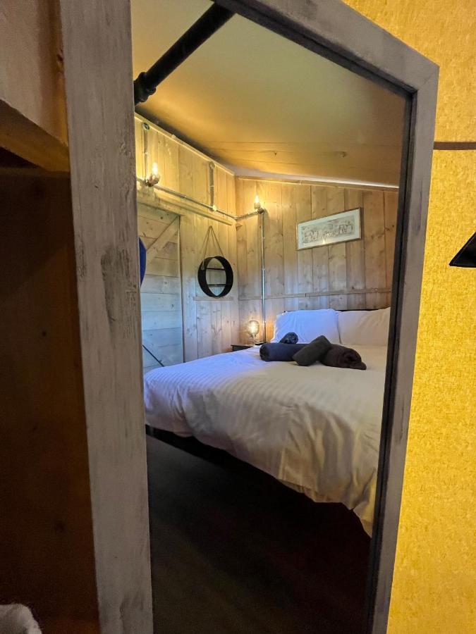 Aladdin Safari Tent United Kingdom Buitenkant foto